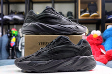 Load image into Gallery viewer, Yeezy Boost 700 V2 &#39;Vanta&#39;