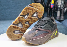 Load image into Gallery viewer, Yeezy Boost 700 &#39;Mauve&#39;