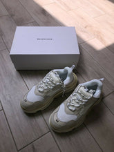 Load image into Gallery viewer, Balenciaga | Triple S Sneakers | All White