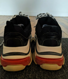 BALENCIAGA | TRIPLE S | Black White Red