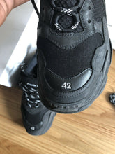Load image into Gallery viewer, Balenciaga | Triple S | Triple Black